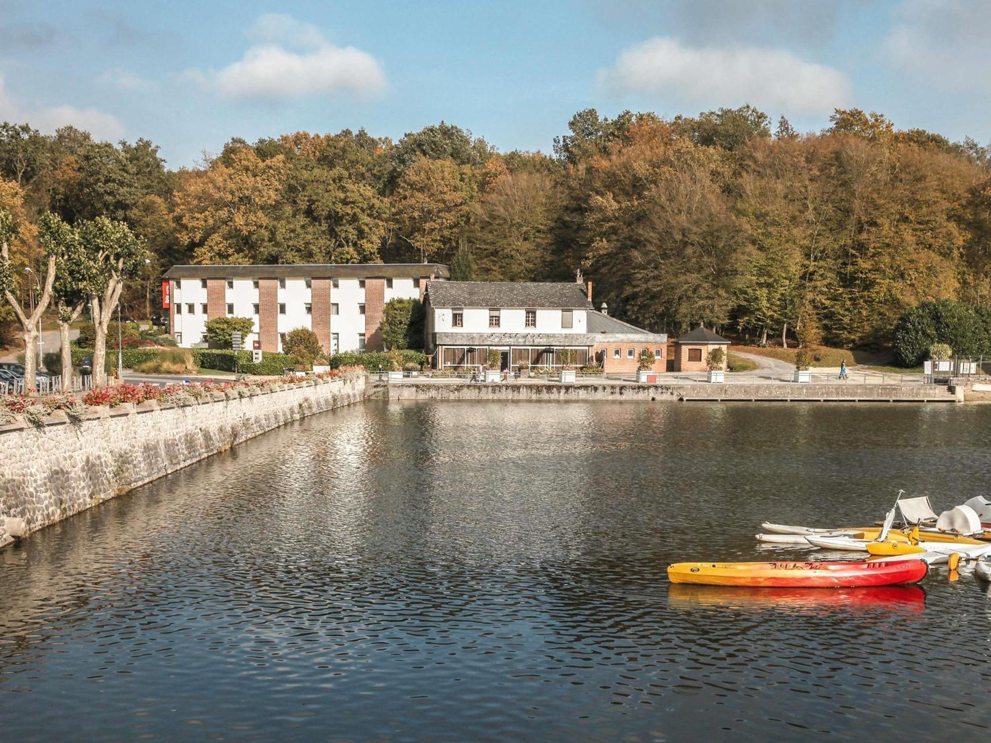 Hotel Ibis Les Etangs Des Moines Fourmies Exterior foto
